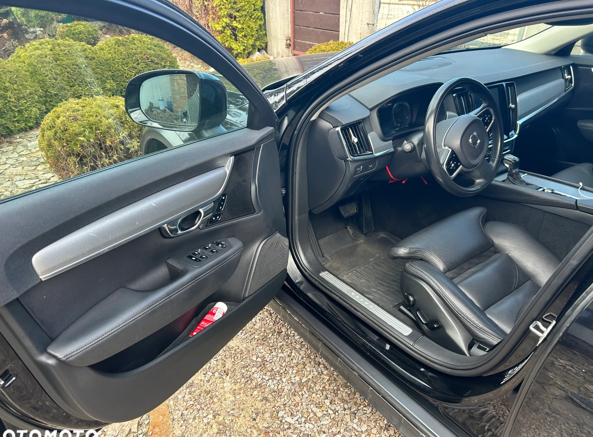 Volvo V90 Cross Country cena 142677 przebieg: 160000, rok produkcji 2019 z Kielce małe 596